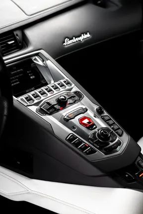 Lamborghini Aventador 2015