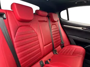 Alfa Romeo Stelvio 2023
