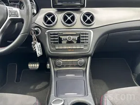 Mercedes-Benz GLA 200 2015