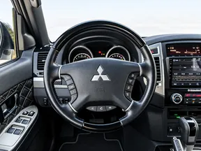 Mitsubishi Pajero / Shogun / Montero 2020