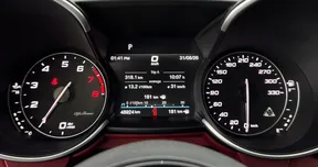 Alfa Romeo Giulia Quadrifoglio 2021