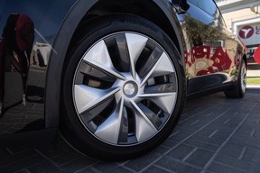 Tesla Model Y Long Range 2024