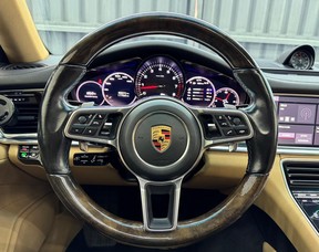 Porsche Panamera 4 Executive 2018