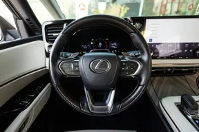 Lexus LM 350h 2024