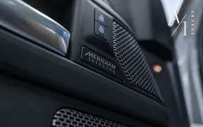 Land Rover Defender 2021