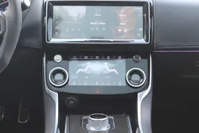 Jaguar XE S 2016
