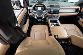 Land Rover Defender 110 2025