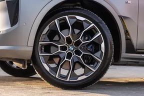 BMW X7 40 2025