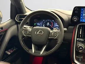 Lexus LX 600 2025