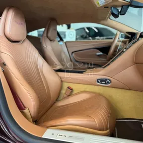 Aston Martin DB11 2020