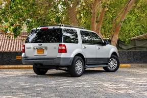 Ford Expedition Limo 2014