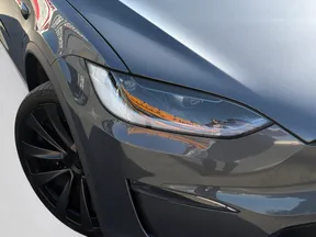 Tesla Model X 2023