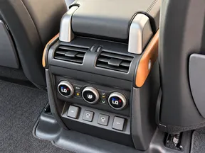 Land Rover Defender 110 2022