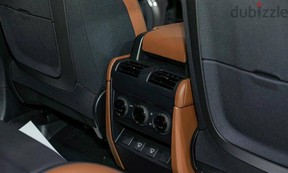 Land Rover Defender 110 2025