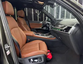 BMW X7 M60 2024