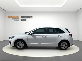 Hyundai i30 2022