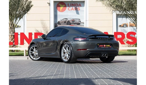 Porsche Cayman 718 2024