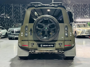 Land Rover Defender 110 2022