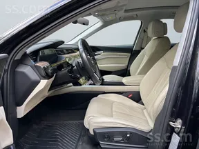 Audi e-tron 2022