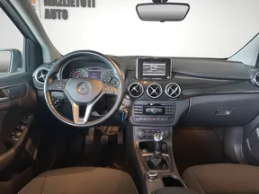 Mercedes-Benz B-Class 180 2012
