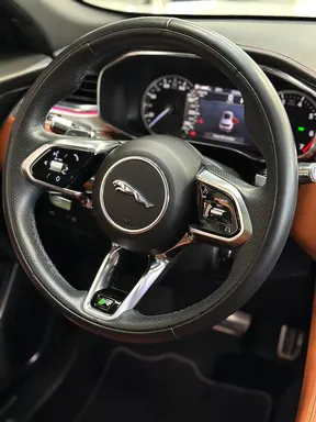 Jaguar F-Pace 2022