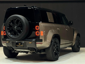 Land Rover Defender Octa 2025