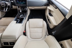 Jaguar XE 2020