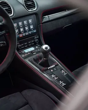 Porsche Cayman 718 GT4 2020