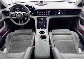 Porsche Taycan GTS 2023