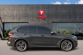 BMW X5 M50 2023