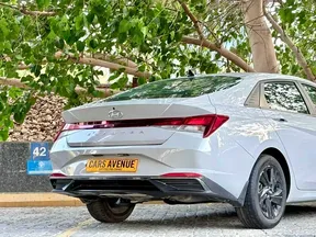 Hyundai Elantra / Avante 2022