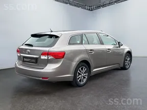 Toyota Avensis 2015