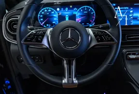 Mercedes-Benz V-Class 300 2025