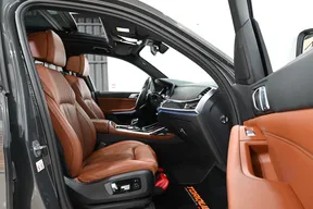 BMW X7 40 2022