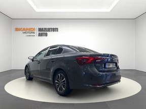 Toyota Avensis 2016