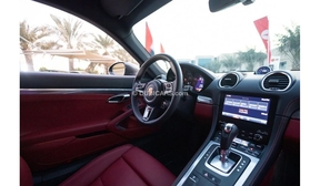 Porsche Cayman 718 2024