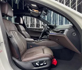 BMW 5 Series M550 2019