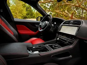 Jaguar F-Pace 2017