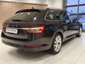 Škoda Superb Combi 2021