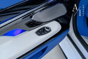 Aston Martin DB12 2026