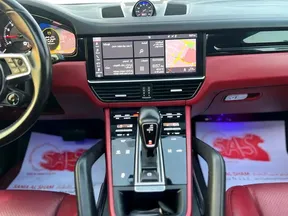 Porsche Cayenne Turbo 2019