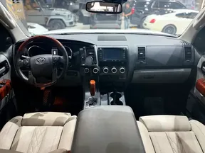 Toyota Sequoia 2022