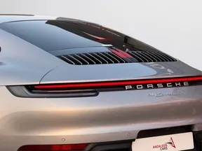 Porsche 911 Carrera 4 2024