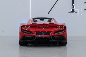 Ferrari F8 2021