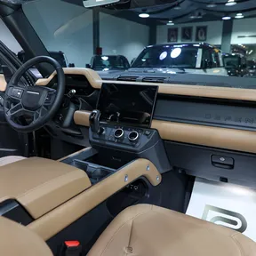 Land Rover Defender 110 2025