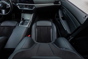 BMW 3 Series 320 2021