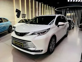 Toyota Sienna / Granvia 2025