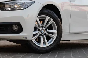 BMW 3 Series 318 2017