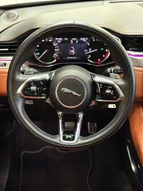 Jaguar F-Pace 2022