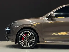 Porsche Cayenne GTS 2013